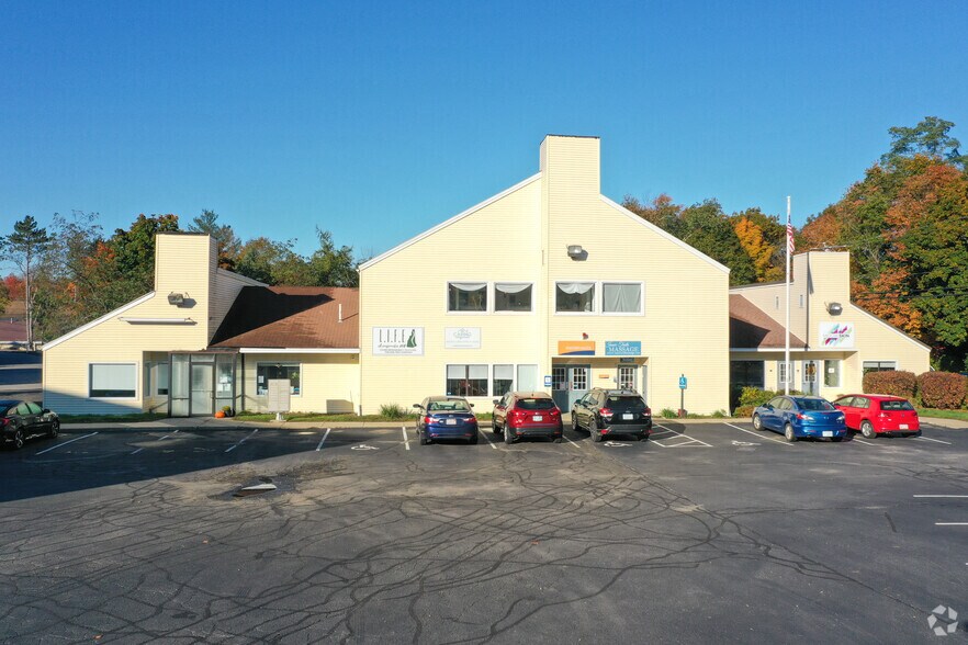 More Photos Of 157 Portsmouth Ave, Stratham Office For Lease