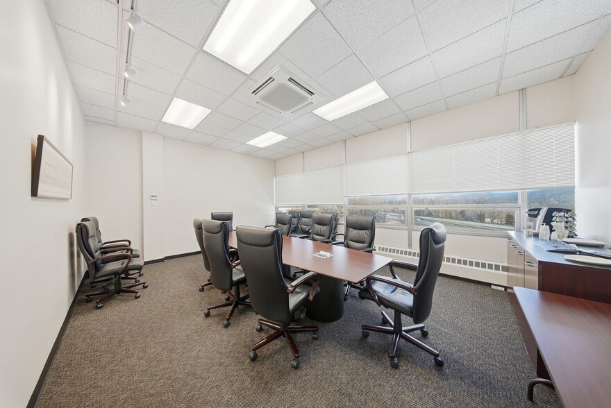 More Photos Of 70 Pleasant Hill Rd, New Windsor Township Office For Sale