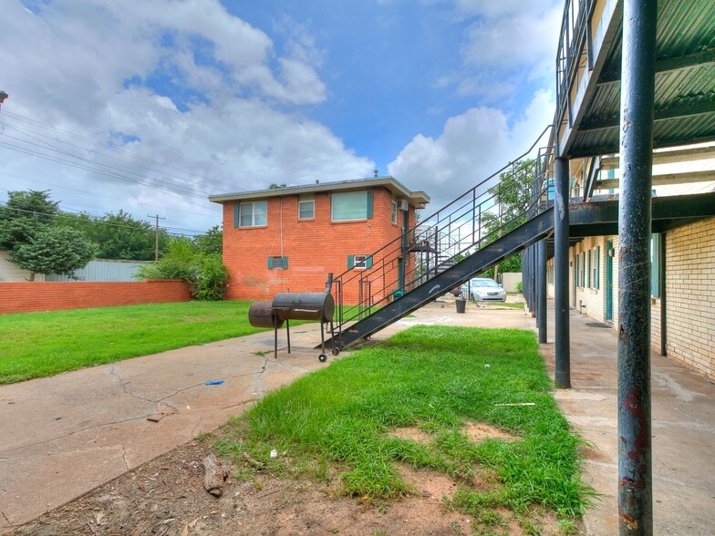 More Photos Of 1731 NW 32nd St, Oklahoma City Apartments For Sale