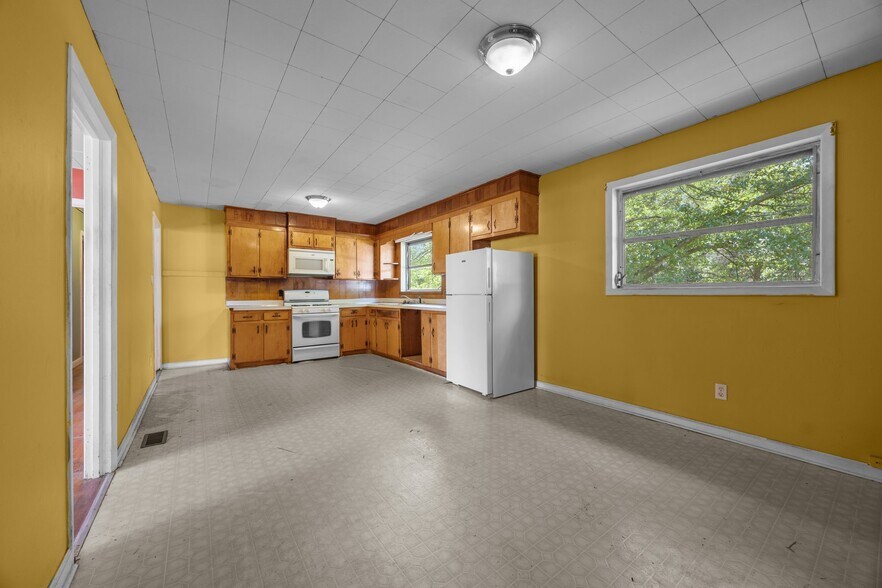More Photos Of 1085 Old US 421, Lillington Industrial For Sale