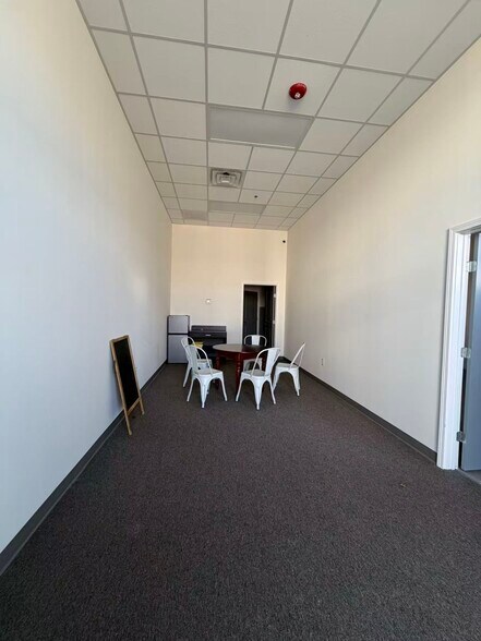More Photos Of 4215 S Main St, Stafford Showroom For Sale
