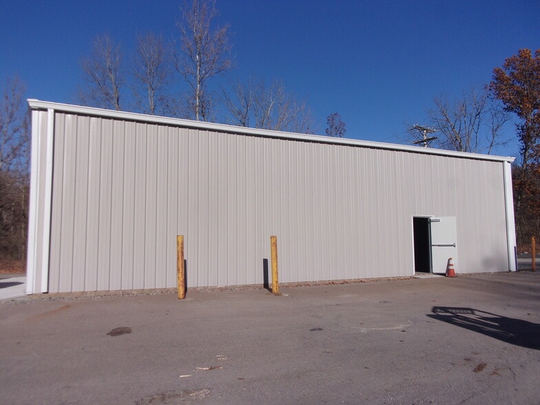 More Photos Of 60 New River Rd, Manville Light Manufacturing For Lease