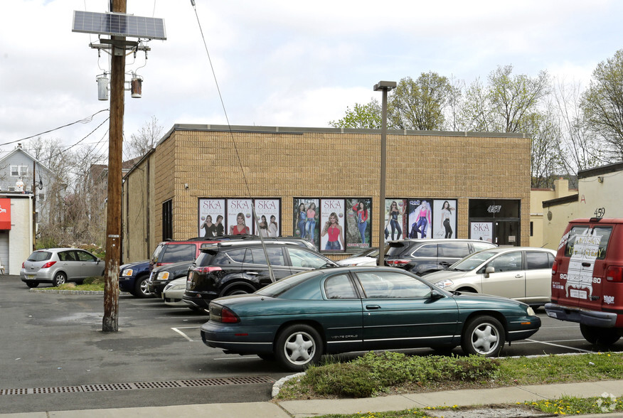 Primary Photo Of 457 E 1st Ave, Roselle Distribution For Sale