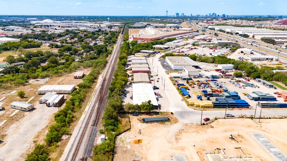 More Photos Of 3534-3542 Copeland Dr, San Antonio Light Manufacturing For Lease