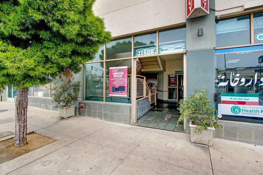 More Photos Of 11500-11518 Santa Monica Blvd, Los Angeles Office For Sale