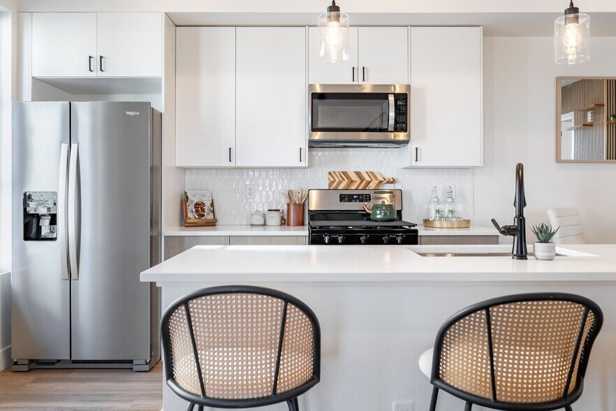 More Photos Of 2900 W Parkside Pl, Denver Apartments For Sale