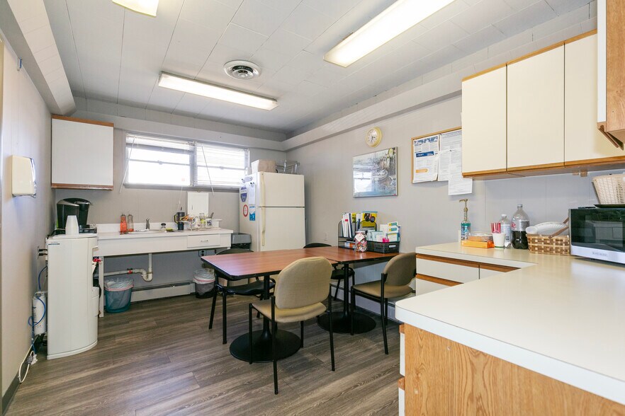 More Photos Of 421 Deer Park Ave, Babylon Medical For Sale