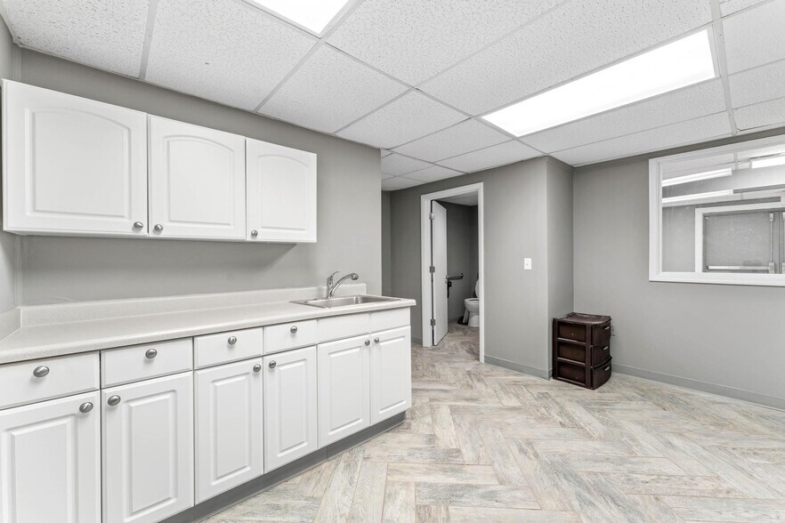 More Photos Of 315 11th Ave N, Jacksonville Beach Medical For Lease