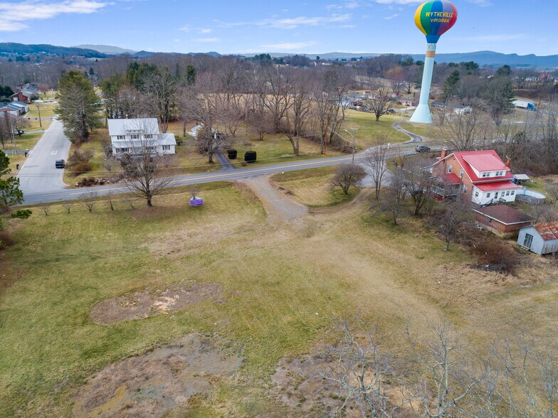 More Photos Of Cove Road, Wytheville Land For Sale