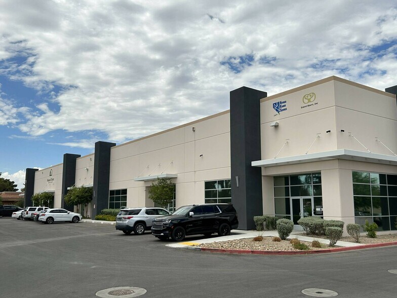 More Photos Of 2950 E Sunset Rd, Las Vegas Showroom For Sale