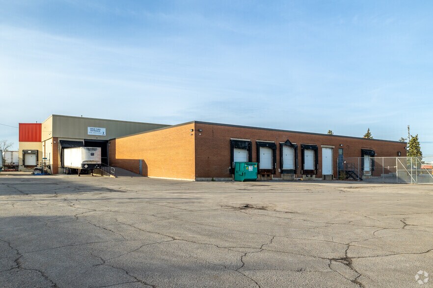 More Photos Of 940 Belfast Rd, Ottawa Office For Lease