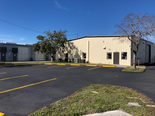 Primary Photo Of 1320 12th St E, Palmetto Warehouse For Sale