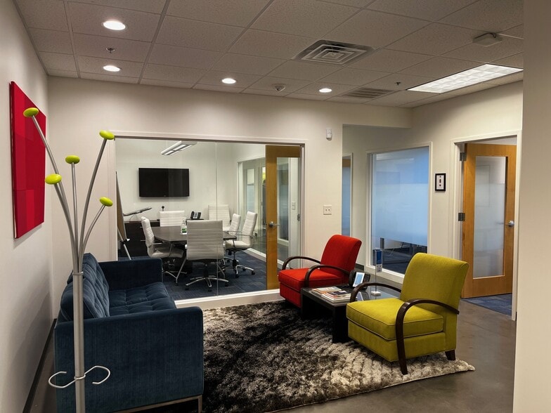 More Photos Of 501 Eastowne Dr, Chapel Hill Office For Sale