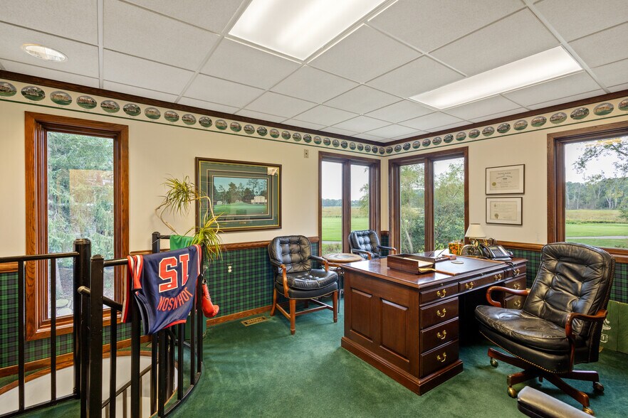 More Photos Of 3850 Glenkerry Ct, Portage Medical For Sale