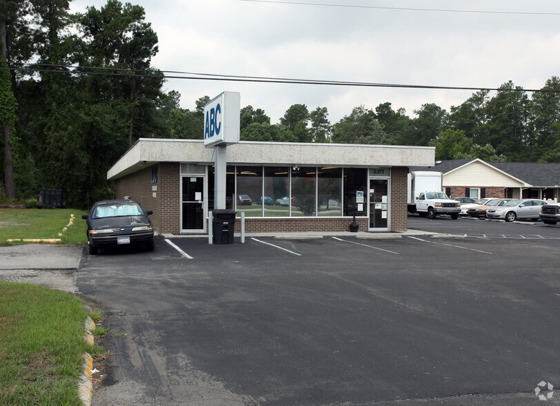 More Photos Of 207 Us-117 Hwy S, Burgaw Freestanding For Lease