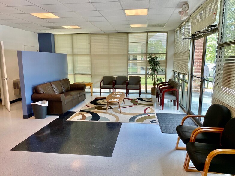 More Photos Of 4310 Johns Creek Pky, Suwanee Medical For Lease