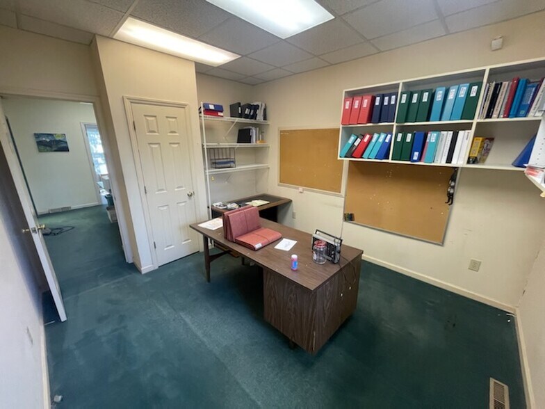 More Photos Of 5100 Bernard Dr, Roanoke Medical For Sale