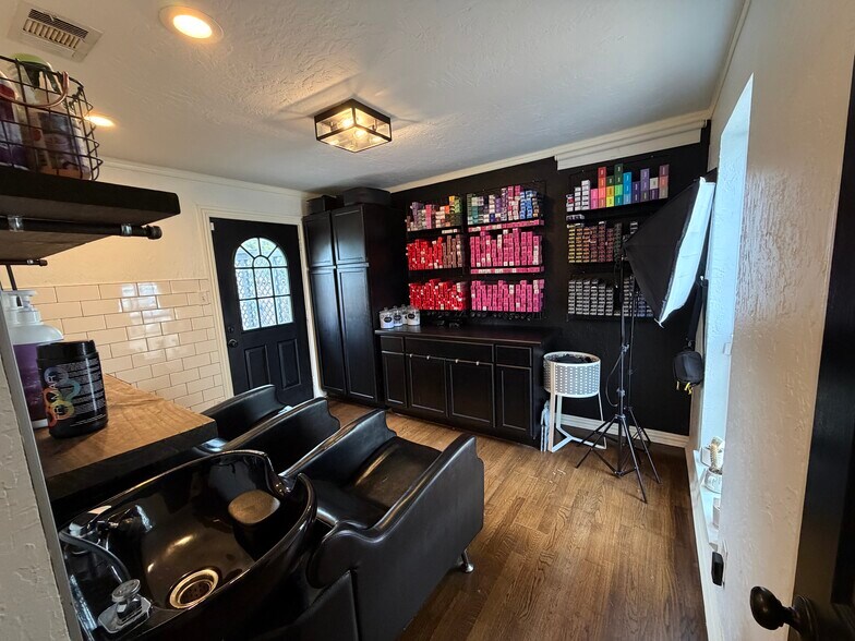 More Photos Of 135 W Olive St, Keller Freestanding For Sale