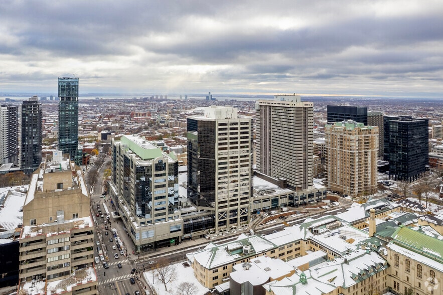 More Photos Of 3500 Boul de Maisonneuve O, Westmount Office Residential For Lease