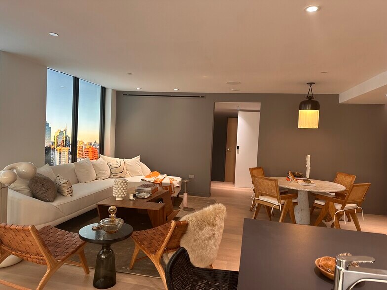 More Photos Of 989 Nelson St, Vancouver Apartments For Sale