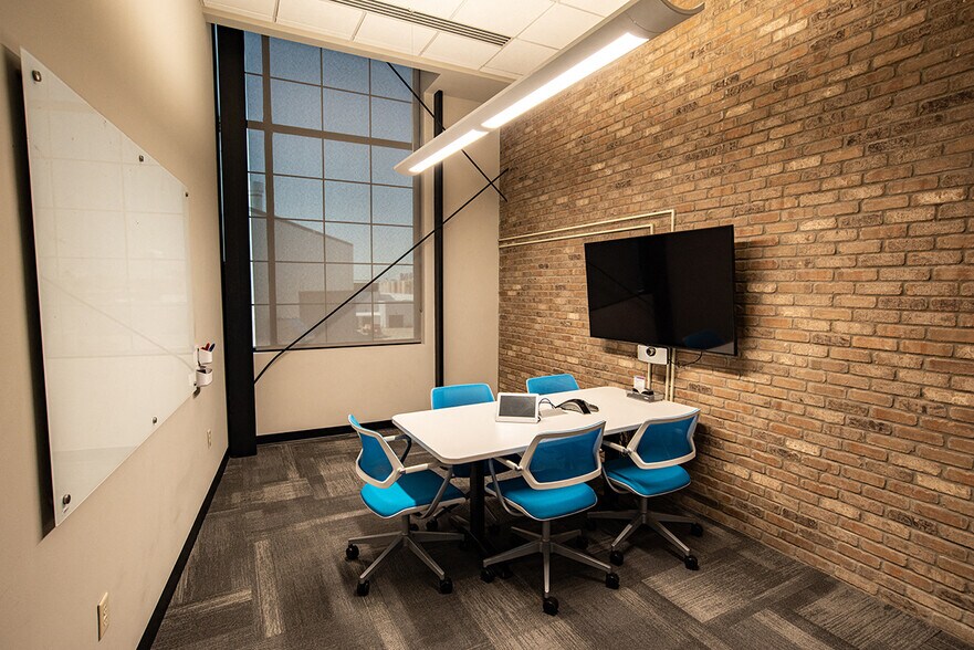 More Photos Of 525-705 3rd St, Beloit Office For Lease