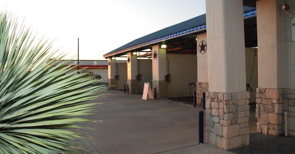 More Photos Of 10215 China Spring Rd, Waco Carwash For Sale