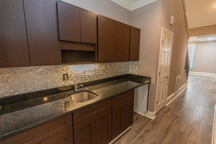 More Photos Of 5501 McNeely Dr, Raleigh Medical For Lease