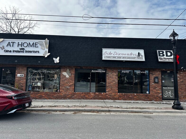 More Photos Of 438 Lake Ave, Saint James Storefront For Lease