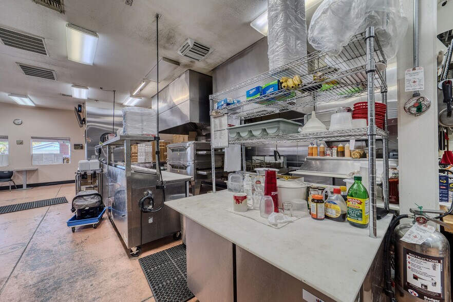 More Photos Of 832 Gemstone Ave, Bullhead City Restaurant For Sale