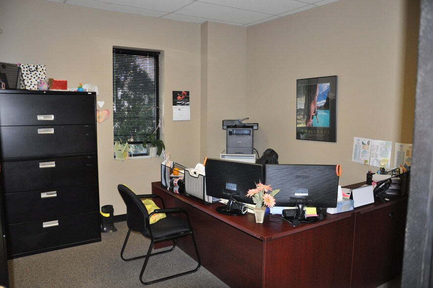 More Photos Of 585 Prospect St, Lakewood Warehouse For Lease