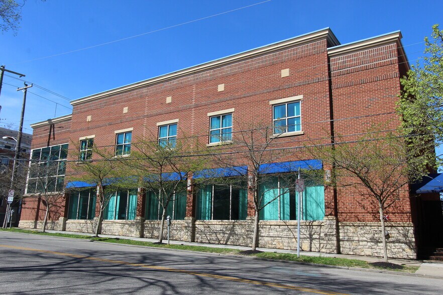 More Photos Of 260 E University Ave, Cincinnati Medical For Sale