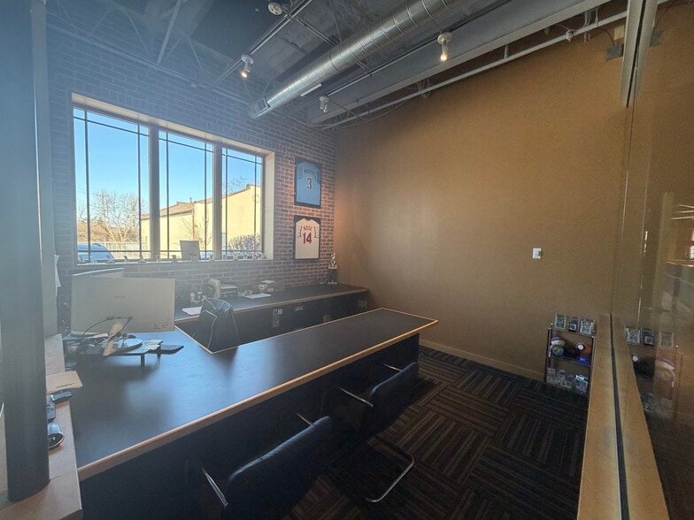 More Photos Of 80 Main St, Lemont Freestanding For Lease