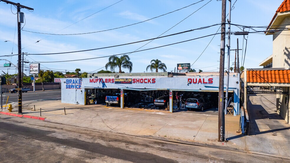 More Photos Of 3801 W Rosecrans Ave, Hawthorne General Retail For Sale