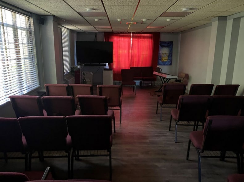 More Photos Of 340 Bogert Rd, River Edge Specialty For Sale