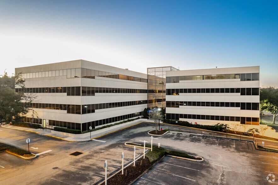 More Photos Of 2170 W State Road 434, Longwood Unknown For Lease