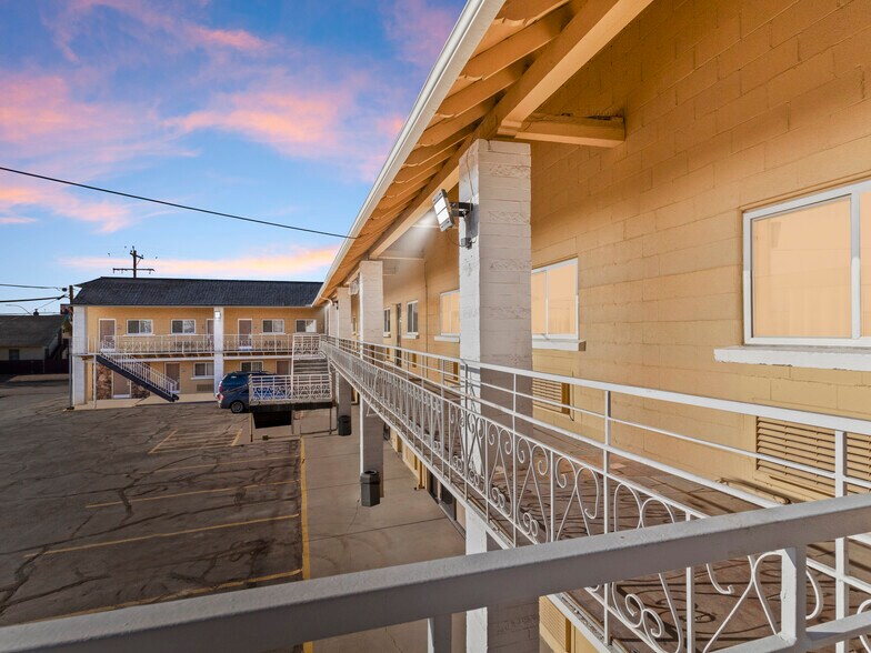 More Photos Of 1349 Idaho St, Elko Hotel For Sale