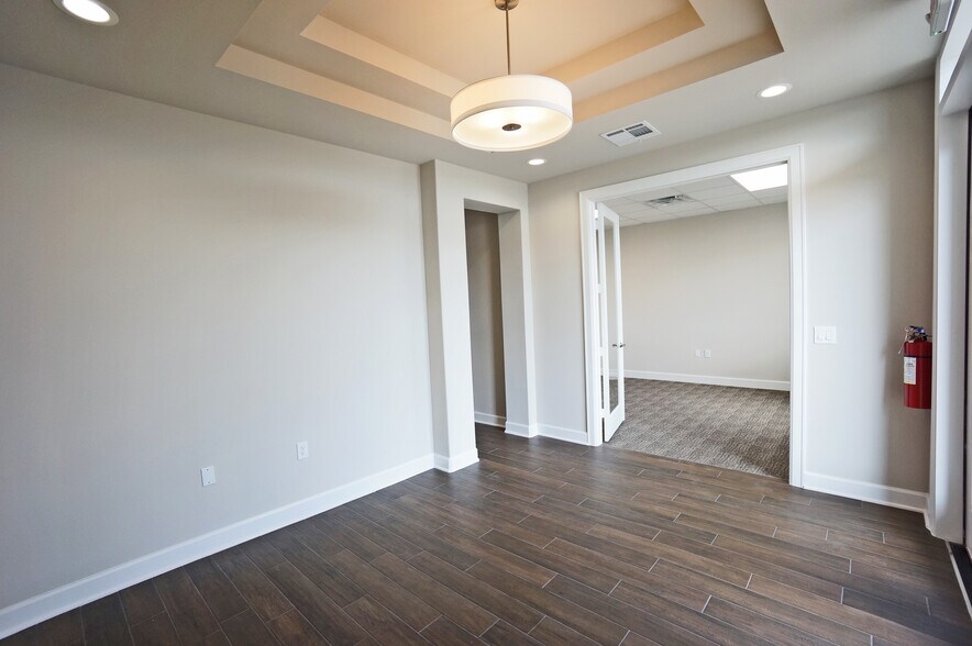More Photos Of 23410 Grand Reserve Dr, Katy Unknown For Lease