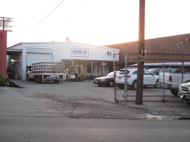 More Photos Of 1989 Blake Ave, Los Angeles Manufacturing For Lease