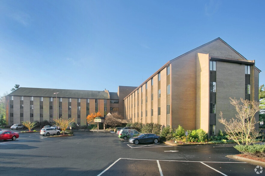 More Photos Of 2470 Windy Hill Rd SE, Marietta Office For Lease