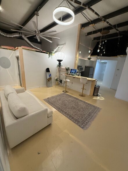 More Photos Of 1051 Johnnie Dodds Blvd, Mount Pleasant Medical For Sale