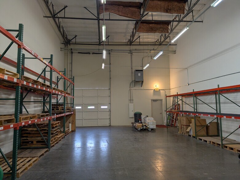 More Photos Of 1863-1885 Concourse Dr, San Jose Light Manufacturing For Sale