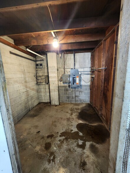 More Photos Of 103 Quarry Rd, Rochelle Warehouse For Lease