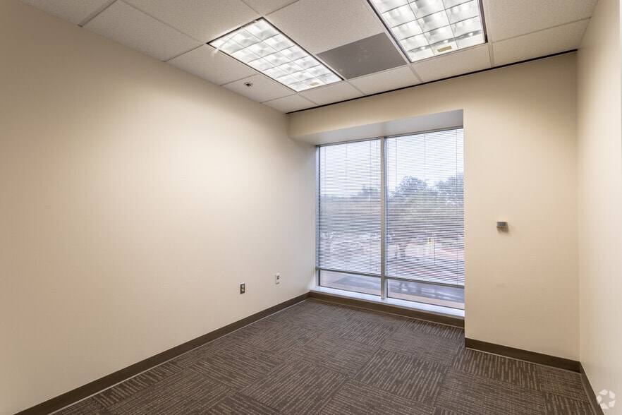 More Photos Of 10101 Reunion Pl, San Antonio Office For Lease
