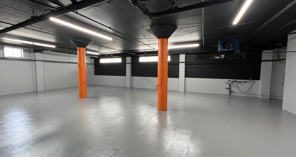 More Photos Of 607 St. George Blvd, Moncton Office For Sale