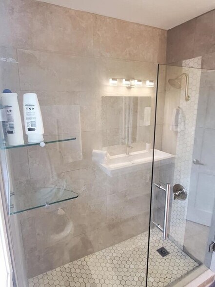 More Photos Of 1558 Ebers St, San Diego Apartments For Sale