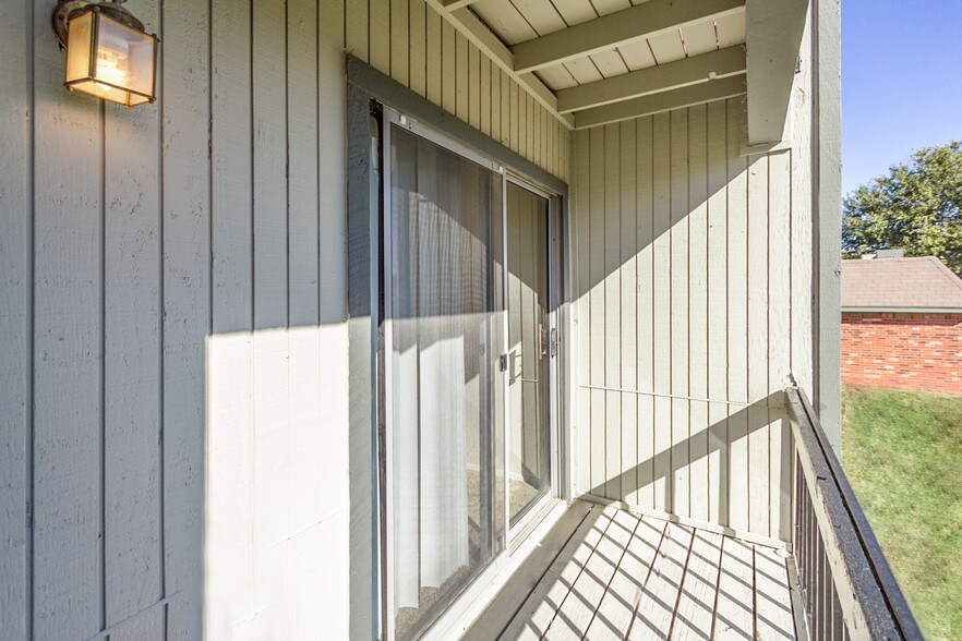 More Photos Of 1311 N Ash Pl, Owasso Apartments For Sale