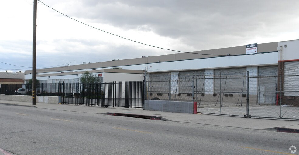 More Photos Of 2110 E 25th St, Vernon Warehouse For Lease
