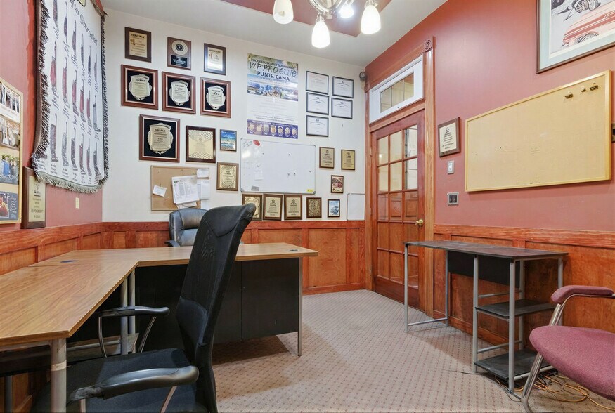 More Photos Of 275 Elm St, North Attleboro Office For Sale