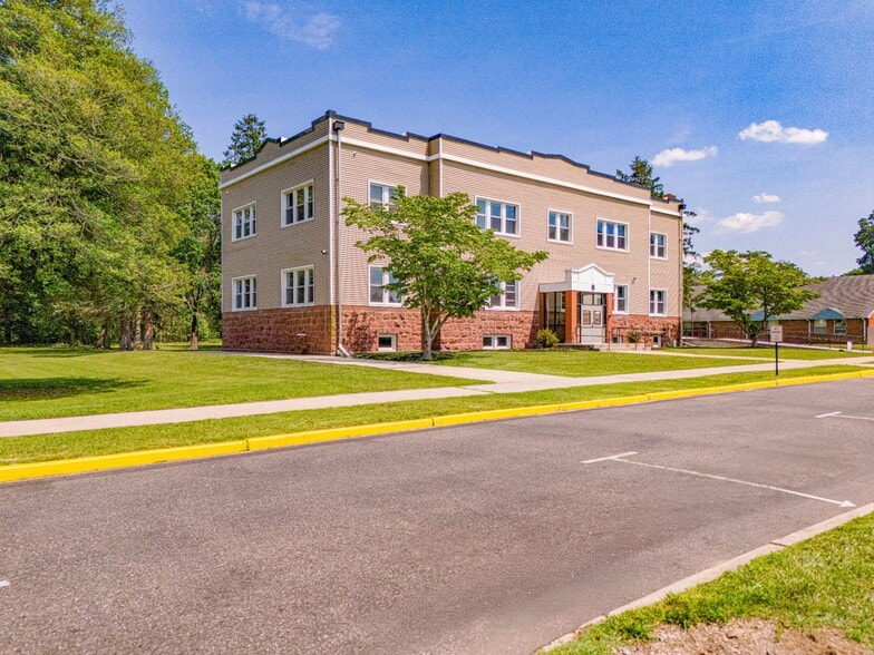 More Photos Of 1667 E Landis Ave, Vineland Office Residential For Lease