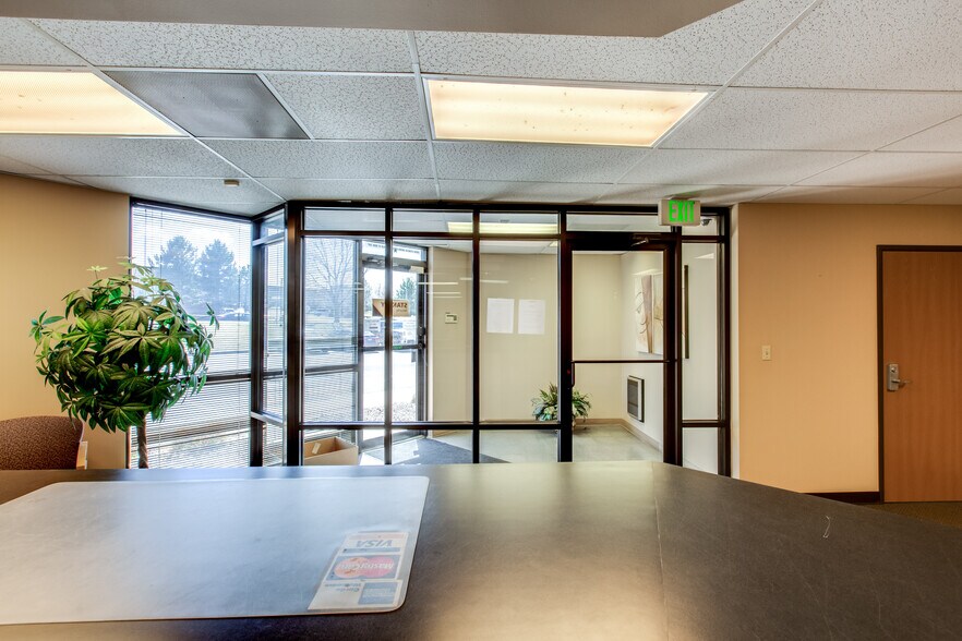 More Photos Of 7399 S Tucson Way, Centennial Flex For Lease
